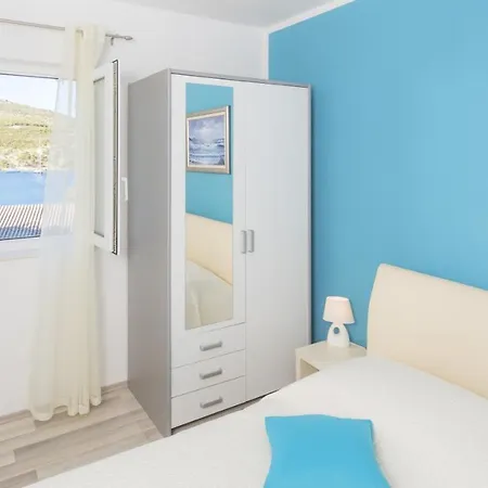Pribinja 15083b Apartment Hvar Town